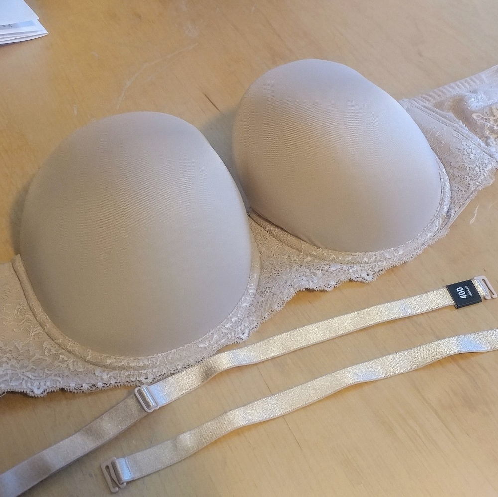 Torrid strapless bra, size 40D